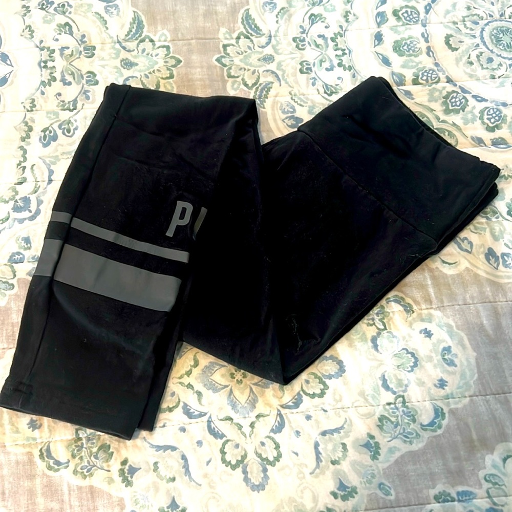Black Puma Leggings Medium Puma on side of Calf